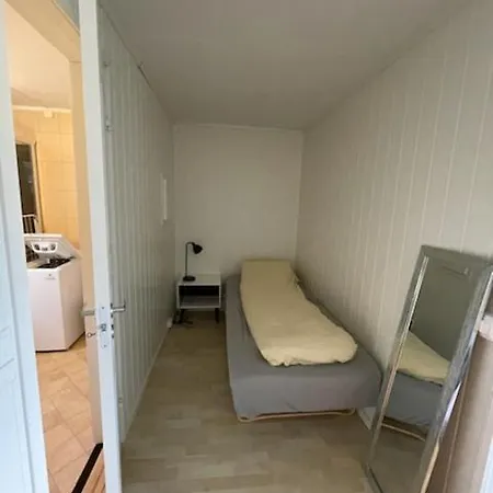 Hybelleilighet Med Kjokkenkrok Og Bad Διαμέρισμα